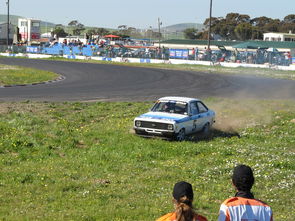 米兰体育正版平台-“三叉湖飞盘赛：速度与精准的完美结合，精彩不断”